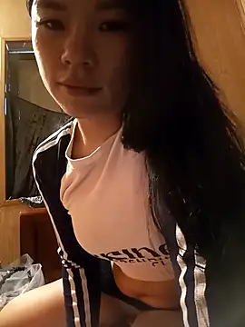 Snapshot of Suny_babyy chatting on February 7, 2026, 12:40 am Suny babyy online show from February 7, 2026, 12:40 am