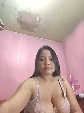 Snapshot of radiantbloom chatting on January 11, 2026, 6:09 am radiantbloom online show from January 11, 2026, 6:09 am