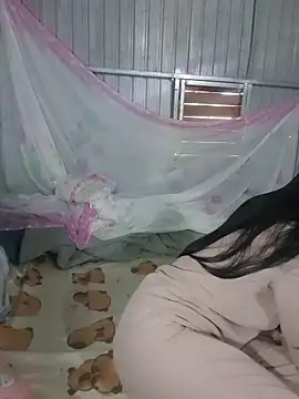 Snapshot of Helen-Tran chatting on February 28, 2026, 2:11 am Helen-Tran online show from February 28, 2026, 2:11 am