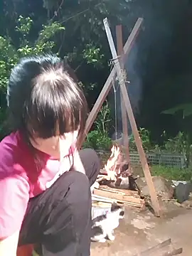 Snapshot of Helen-Tran chatting on October 25, 2025, 12:50 pm Helen-Tran online show from October 25, 2025, 12:50 pm