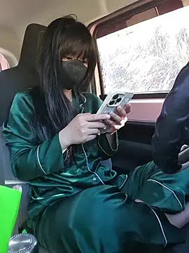 Snapshot of Helen-Tran chatting on February 1, 2026, 1:59 am Helen-Tran online show from February 1, 2026, 1:59 am