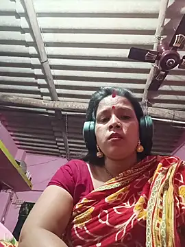 Snapshot of reya743 chatting on December 5, 2025, 3:54 pm reya743 online show from December 5, 2025, 3:54 pm