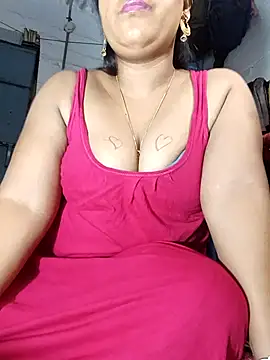 reya743 online show from October 18, 2025, 5:37 pm