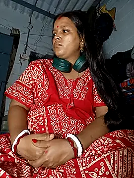 reya743 online show from October 2, 2025, 8:12 pm