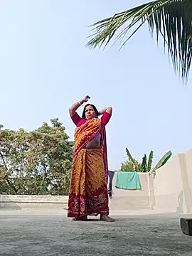 Snapshot of reya743 chatting on February 3, 2026, 9:47 am reya743 online show from February 3, 2026, 9:47 am