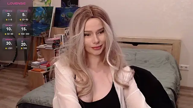 Snapshot of bbJ_one chatting on October 18, 2025, 11:01 am bbJ one online show from October 18, 2025, 11:01 am