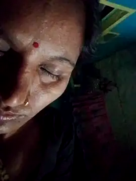 Pooja6060 online show from October 15, 2025, 3:09 pm