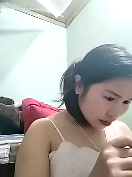 Mai4568 online show from October 25, 2025, 1:12 pm