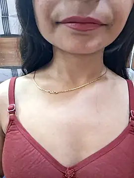 Snapshot of Soni_cute86526 chatting on January 8, 2026, 5:13 am Soni cute86526 online show from January 8, 2026, 5:13 am