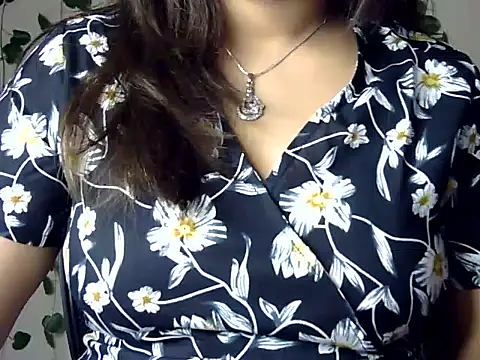 Aaliya02 online show from December 16, 2025, 8:51 am