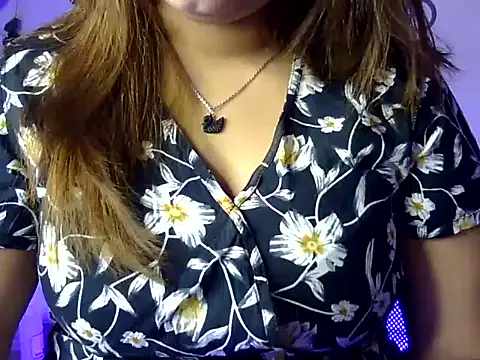 Aaliya02 online show from February 19, 2026, 3:58 am