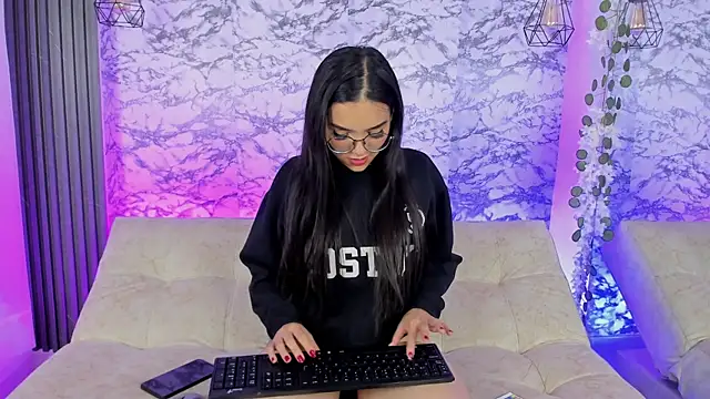 eimi rosse18 online show from December 22, 2025, 12:38 pm