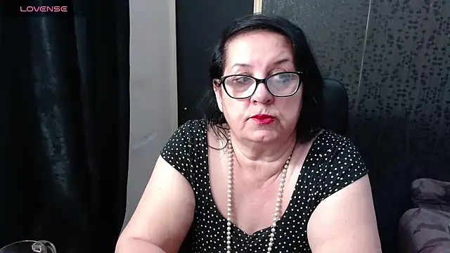 Snapshot of MissSanjanne chatting on May 19, 2026, 7:43 pm MissSanjanne online show from May 19, 2026, 7:43 pm