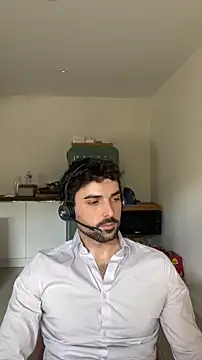 eauminerale online show from April 30, 2026, 11:39 am
