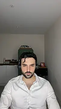Snapshot of eauminerale chatting on July 1, 2026, 12:38 pm eauminerale online show from July 1, 2026, 12:38 pm