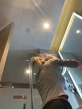 miumiu-66 online show from February 12, 2026, 8:25 am