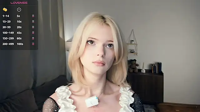 LaureMestler online show from March 14, 2026, 10:32 am