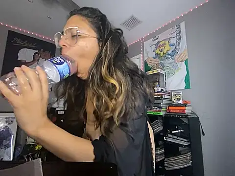 mrandmrs freak online show from April 6, 2026, 9:49 pm