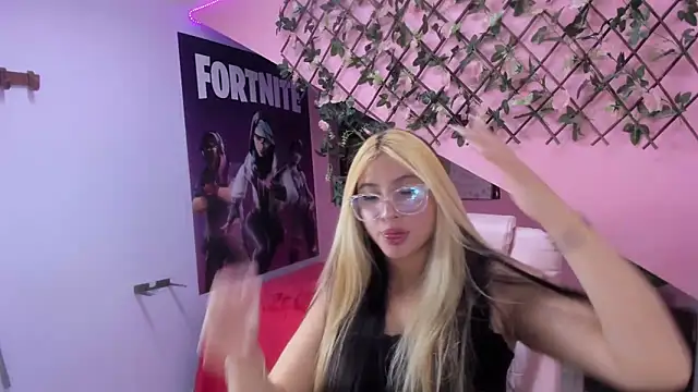 missylove303av online show from October 20, 2025, 3:12 pm
