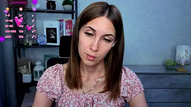 DreamVelour online show from May 23, 2026, 8:41 pm