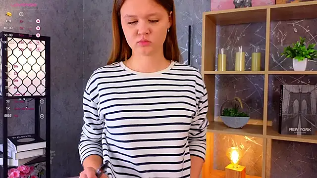 Snapshot of ElenoreReth chatting on October 25, 2025, 1:49 am ElenoreReth online show from October 25, 2025, 1:49 am