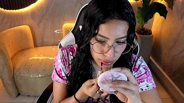 Snapshot of elowhyn_dior_tp chatting on October 3, 2025, 12:17 pm elowhyn dior tp online show from October 3, 2025, 12:17 pm