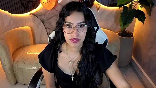 Snapshot of elowhyn_dior_tp chatting on October 6, 2025, 12:06 pm elowhyn dior tp online show from October 6, 2025, 12:06 pm