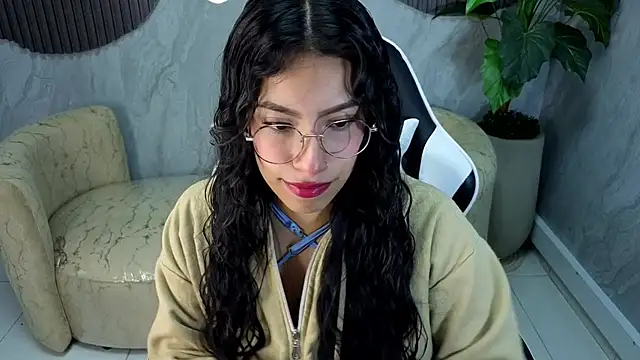 Snapshot of elowhyn_dior_tp chatting on October 1, 2025, 12:42 pm elowhyn dior tp online show from October 1, 2025, 12:42 pm