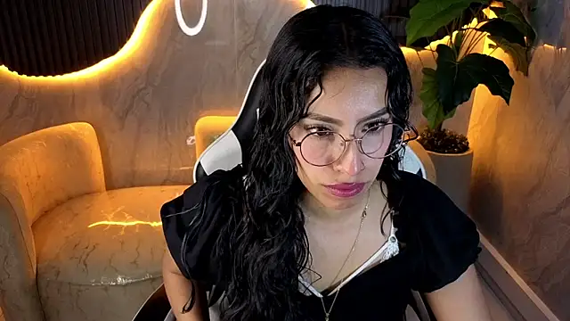 Snapshot of elowhyn_dior_tp chatting on October 2, 2025, 12:08 pm elowhyn dior tp online show from October 2, 2025, 12:08 pm