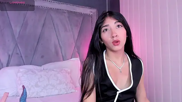 Mariana Kalo online show from November 16, 2025, 11:26 am