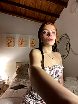 Snapshot of Bleer_Rousse chatting on December 19, 2025, 6:21 pm Bleer Rousse online show from December 19, 2025, 6:21 pm