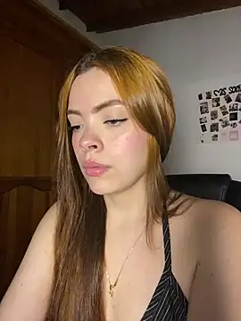 Snapshot of Bleer_Rousse chatting on October 21, 2025, 6:18 pm Bleer Rousse online show from October 21, 2025, 6:18 pm