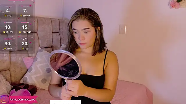 LunaOcampo  online show from October 15, 2025, 7:33 pm