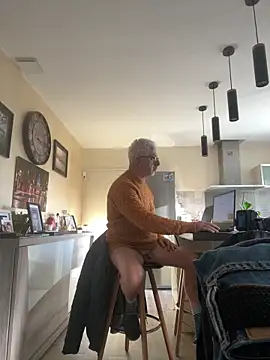 Roccobis online show from December 16, 2025, 2:21 pm