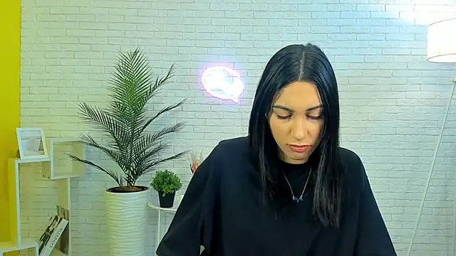 LizFall online show from September 23, 2025, 4:08 am