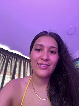 IsabellaJoness  online show from February 4, 2026, 8:15 pm