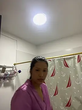 IsabellaJoness  online show from October 28, 2025, 11:09 am