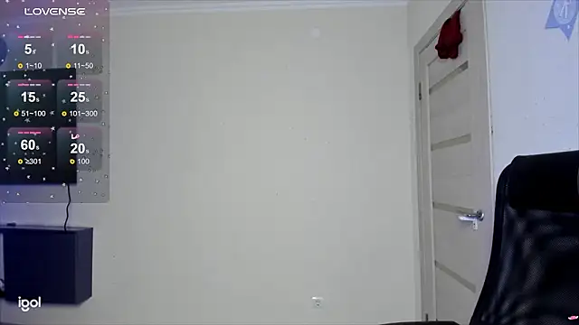 Snapshot of crystallldoll chatting on February 21, 2026, 5:48 pm crystallldoll online show from February 21, 2026, 5:48 pm