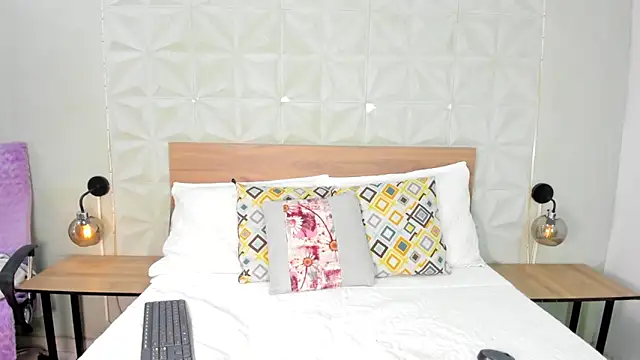 ValeryTrans  online show from April 19, 2026, 1:23 pm