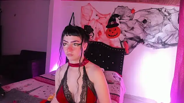 kitty  chs online show from November 23, 2025, 3:55 pm