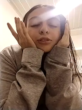 lala clark online show from February 2, 2026, 8:08 pm