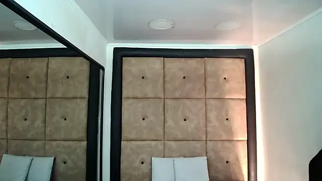 Snapshot of Dave_Smoke chatting on October 16, 2025, 3:37 am Dave Smoke online show from October 16, 2025, 3:37 am