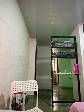 miiabrown18 online show from April 5, 2026, 8:15 pm