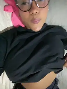 miiabrown18 online show from November 22, 2025, 3:38 am