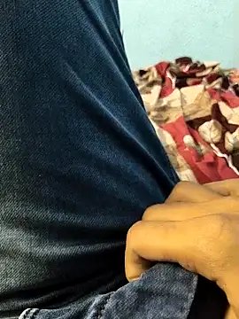 123Imranshaik123 online show from April 7, 2026, 1:35 pm