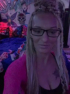 Snapshot of blondebarbiebae chatting on October 1, 2025, 7:29 pm blondebarbiebae online show from October 1, 2025, 7:29 pm