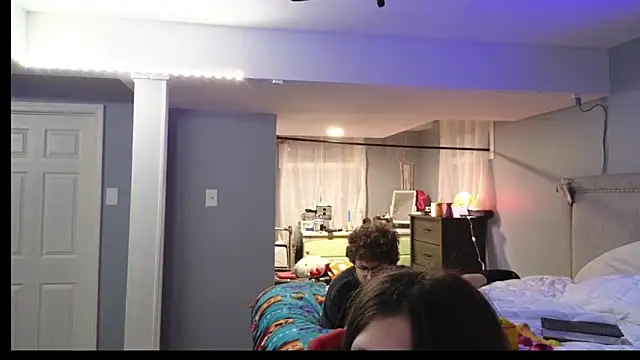 xofrankiefinexo online show from February 15, 2026, 10:47 am