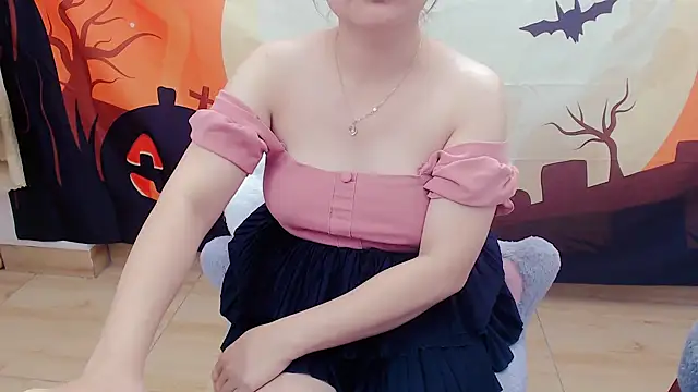 Snapshot of Lilya_39 chatting on October 31, 2025, 11:51 am Lilya 39 online show from October 31, 2025, 11:51 am