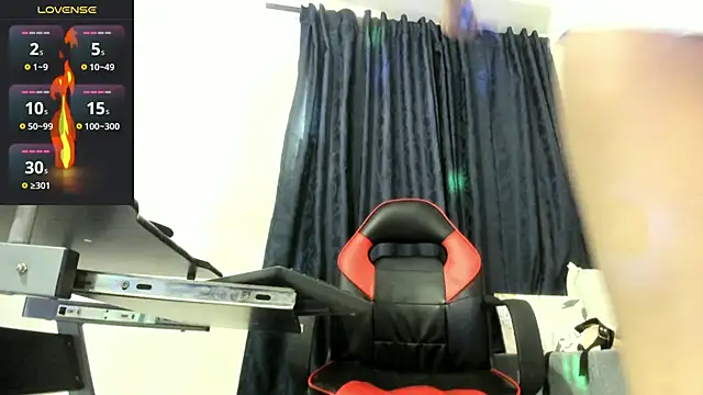 Nicolle Ferran online show from December 1, 2025, 6:31 pm