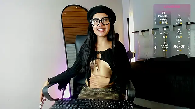 cherry bunnyx online show from November 15, 2025, 4:05 am